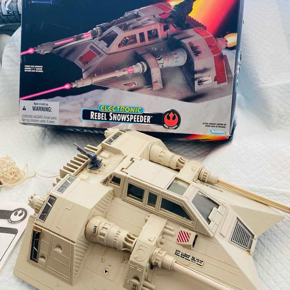 COPY - Star Wars Snowspeeder with box and instructions.